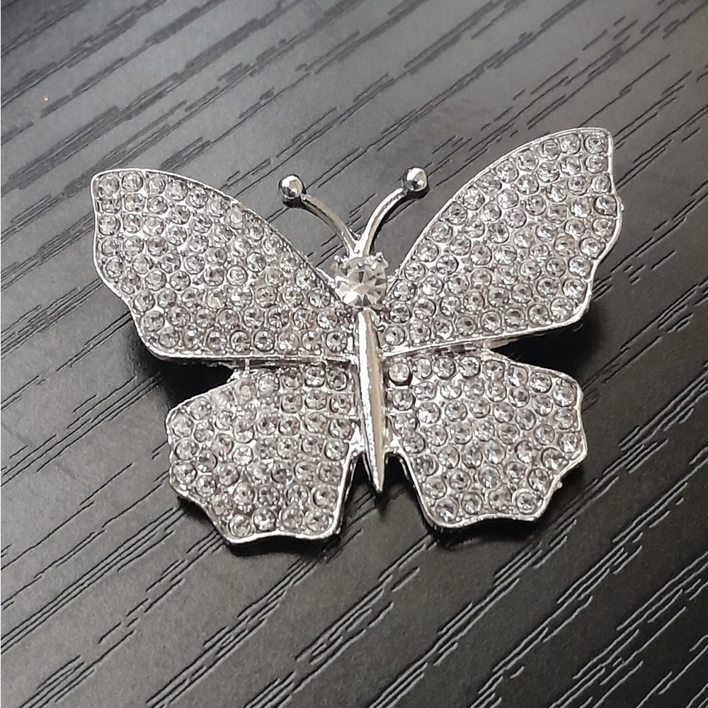 Butterfly Brooch with Rhinestone - Picture 5 of 6
